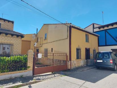 Exterior view of Country house for sale in Aranda de Duero  with Heating and Storage room