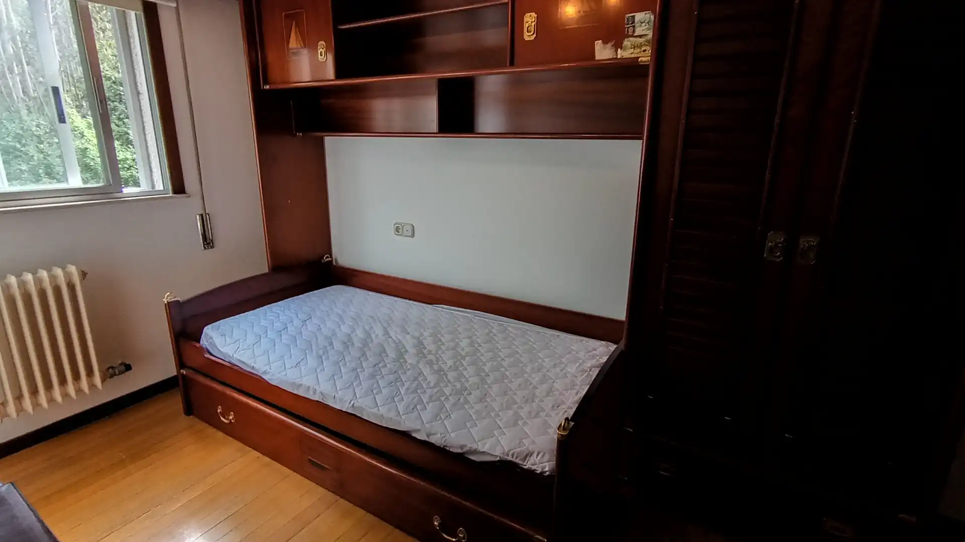 Habitación de Piso de alquiler en Teo con Amueblado, Horno y Lavadora