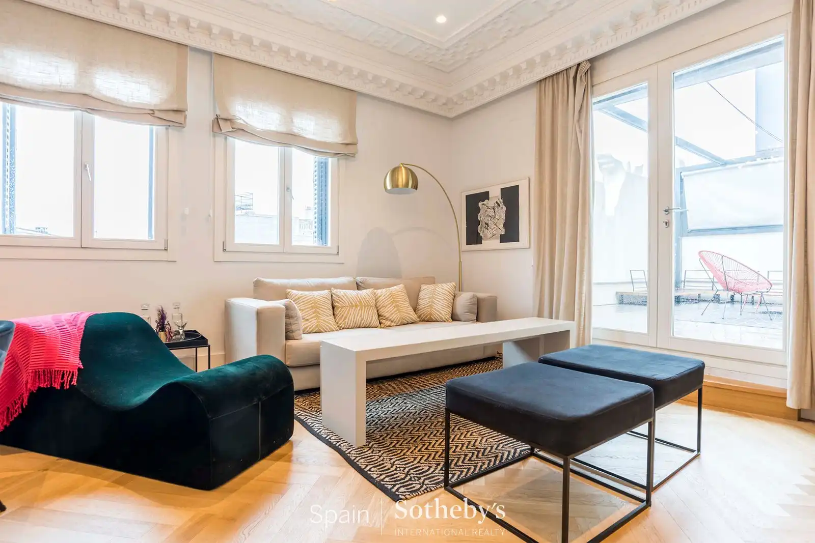 Sala d'estar de Àtic de lloguer en Madrid amb Aire condicionat, Calefacció i Terrassa