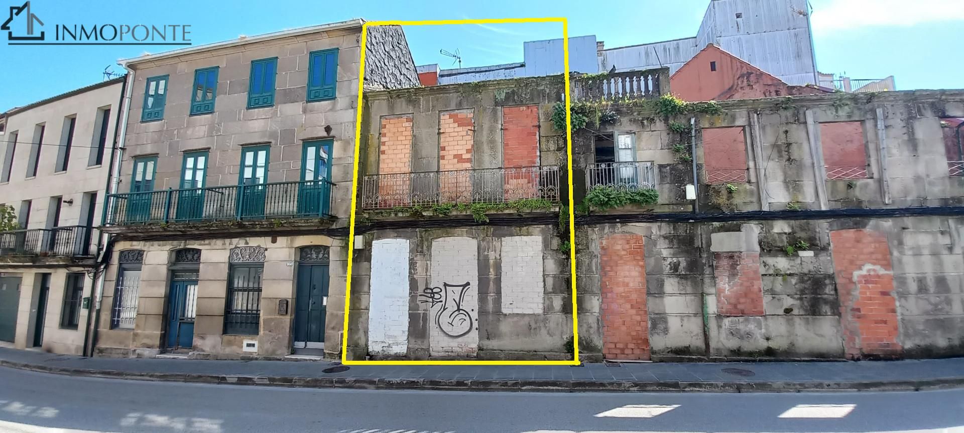 Exterior view of Single-family semi-detached for sale in Marín