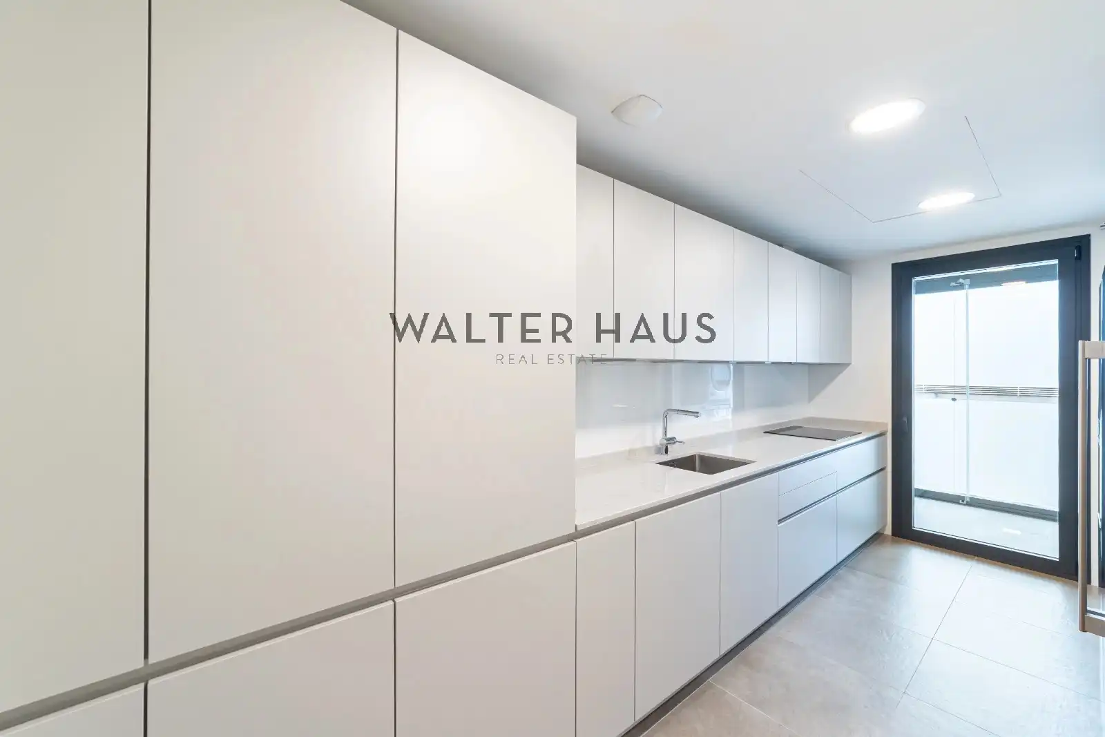 Cocina de Piso de alquiler en Madrid con Aire acondicionado, Calefacción y Horno