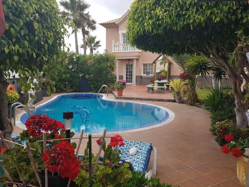 Exterior view of House or chalet for sale in Granadilla de Abona  with Private garden, Terrace and Swimming Pool