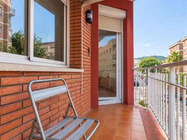 Flat with balcony for sale in Castell - Poble Vell