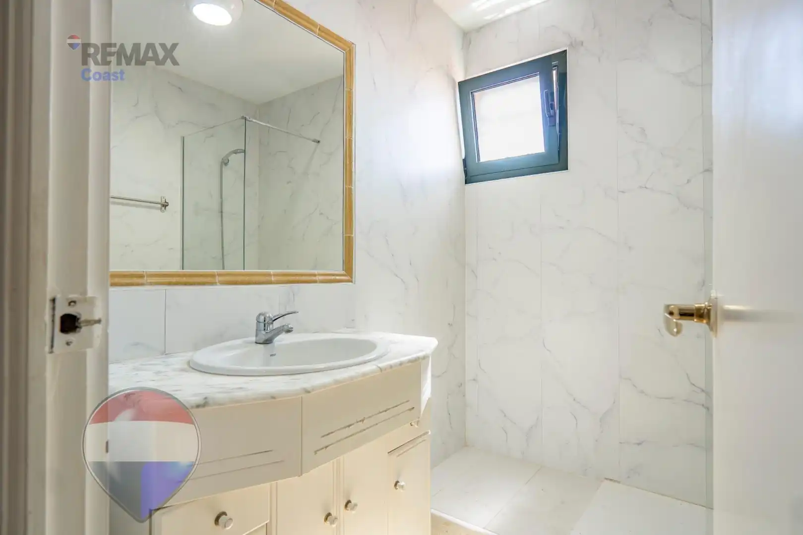 Bany de Casa o xalet en venda en Rincón de la Victoria amb Aire condicionat, Jardí privat i Piscina