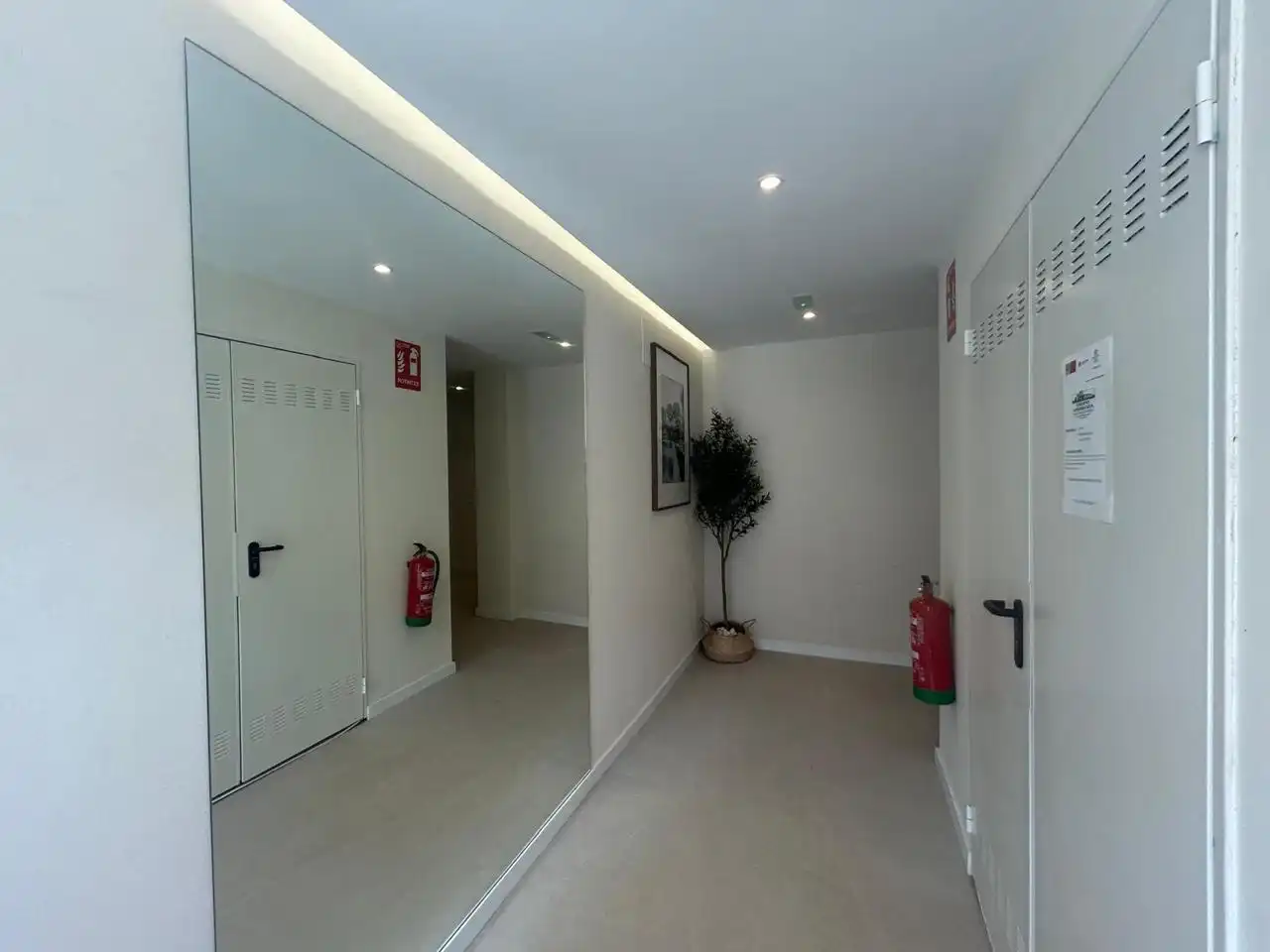 Flat for rent in Dos Hermanas  with Air Conditioner and Terrace