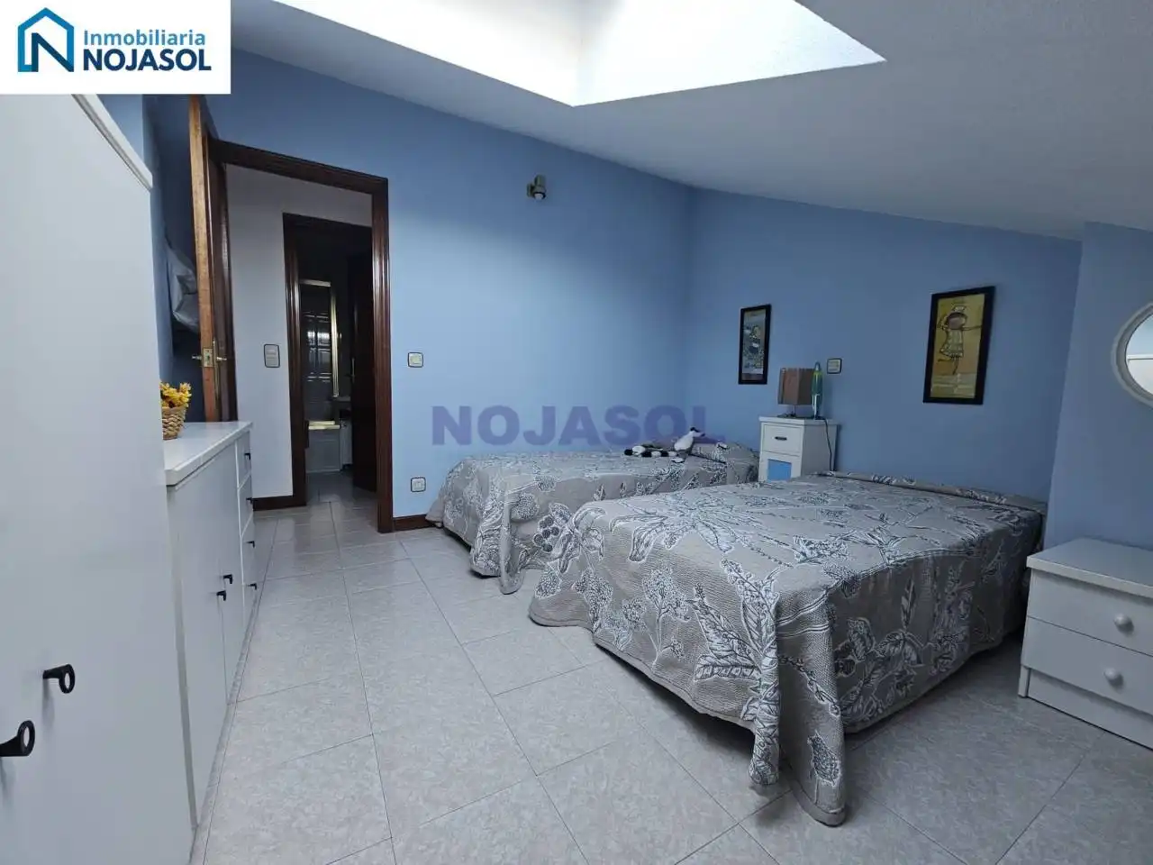 Dormitori de Apartament en venda en Noja amb Calefacció, Terrassa i Moblat