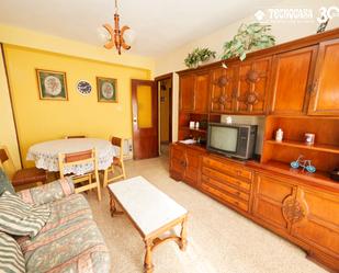 Living room of Flat for sale in  Granada Capital