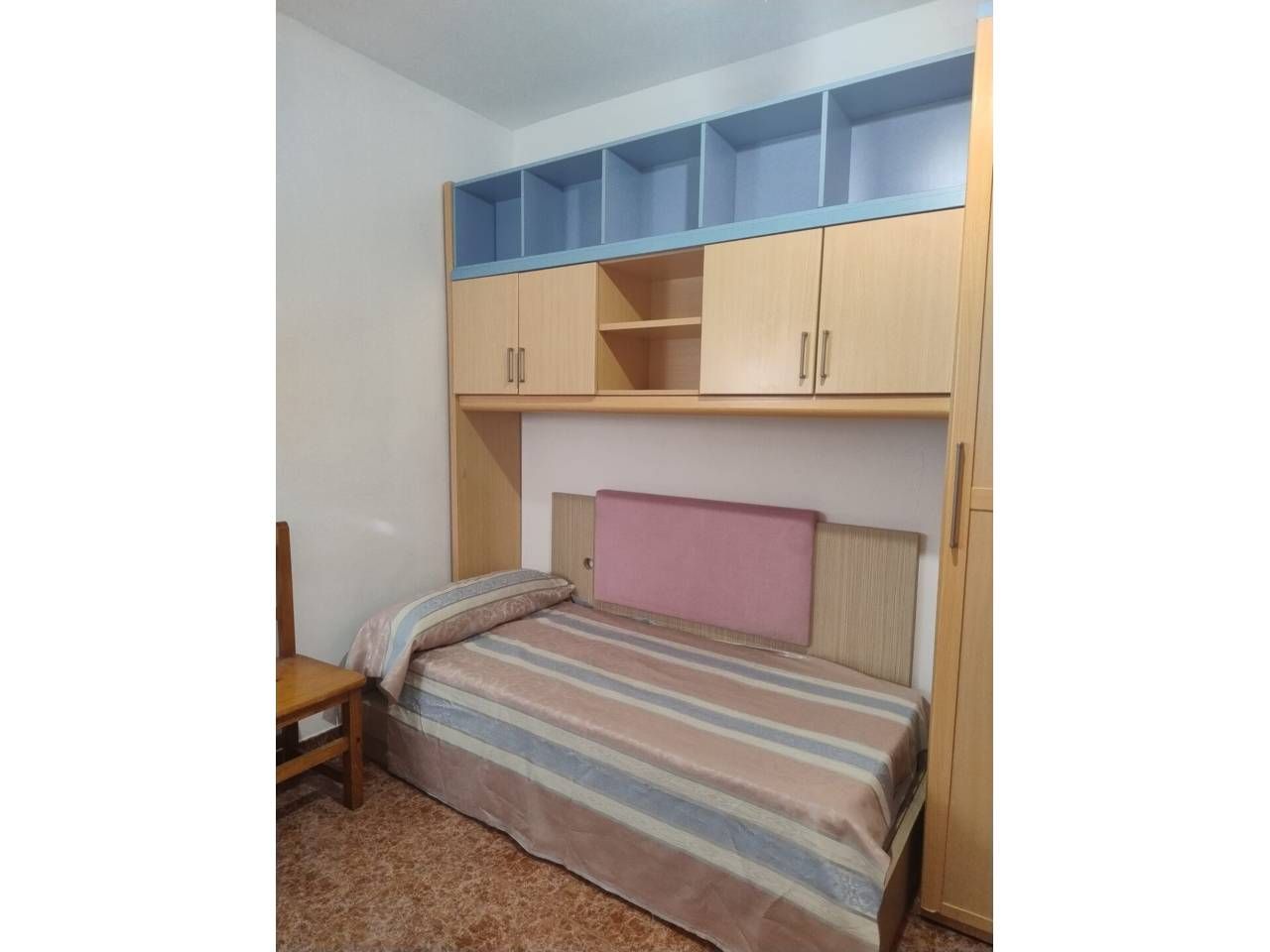 Habitación de Piso de alquiler en Fuengirola con Aire acondicionado, Calefacción y Amueblado