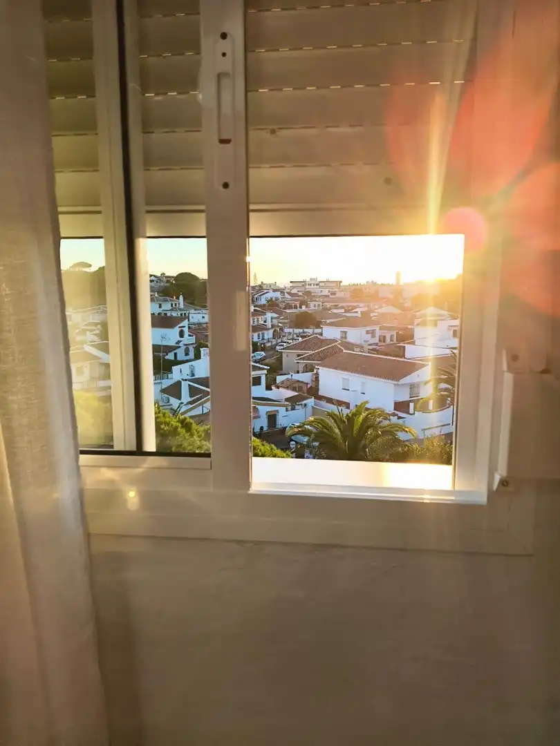 PISO REFORMADO CON VISTAS A LA PISCINA, AL MAR Y AL ATARDECER EN MATALASCAÑAS, imatge 3