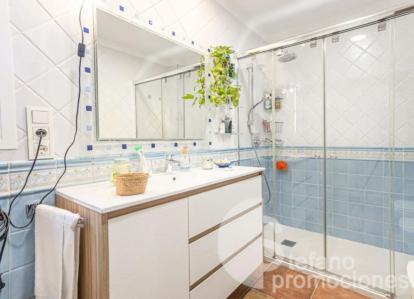 Bany de Casa o xalet en venda en Málaga amb Aire condicionat, Jardí privat i Terrassa