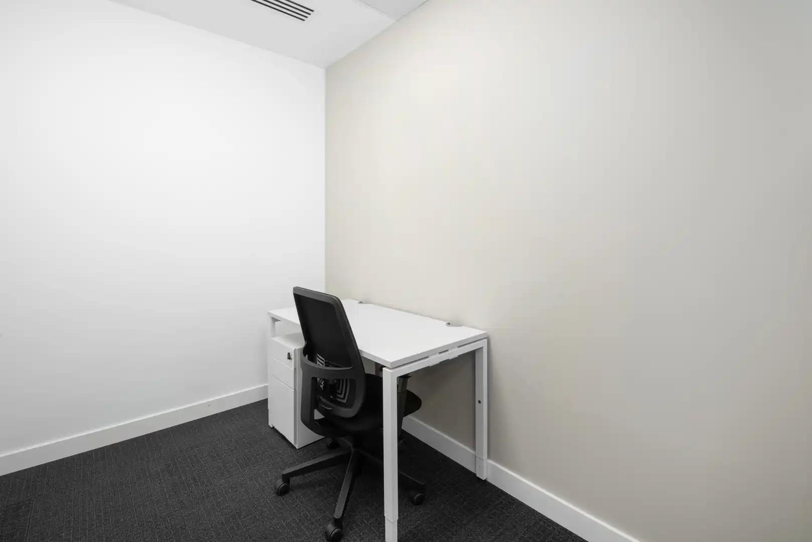 Büro zur Miete in Madrid mit Klimaanlage, Heizung und Möbliert