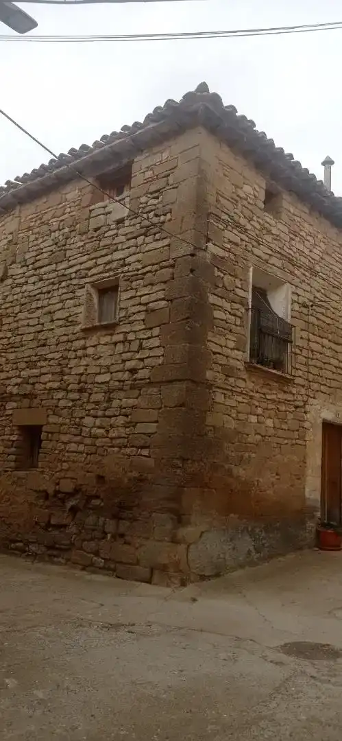 Vista exterior de Casa adosada en venda en Lupiñén-Ortilla amb Forn
