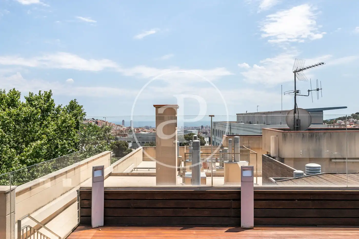 Terrassa de Pis en venda en Barcelona amb Aire condicionat, Calefacció i Jardí privat