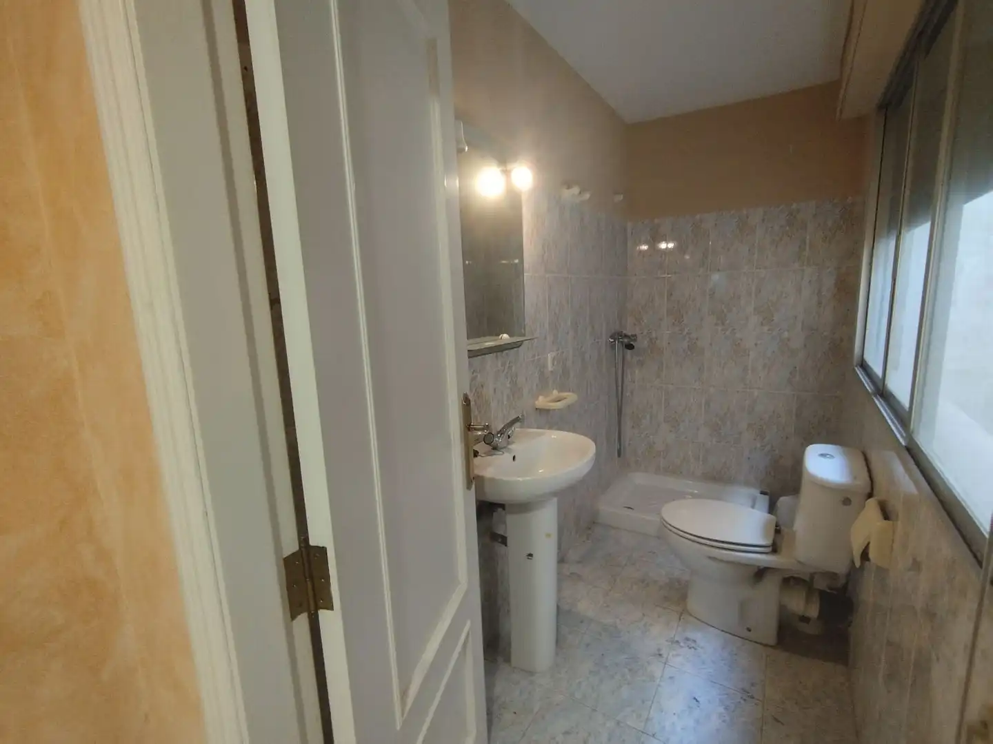 Bathroom of Office for rent in Vila-real