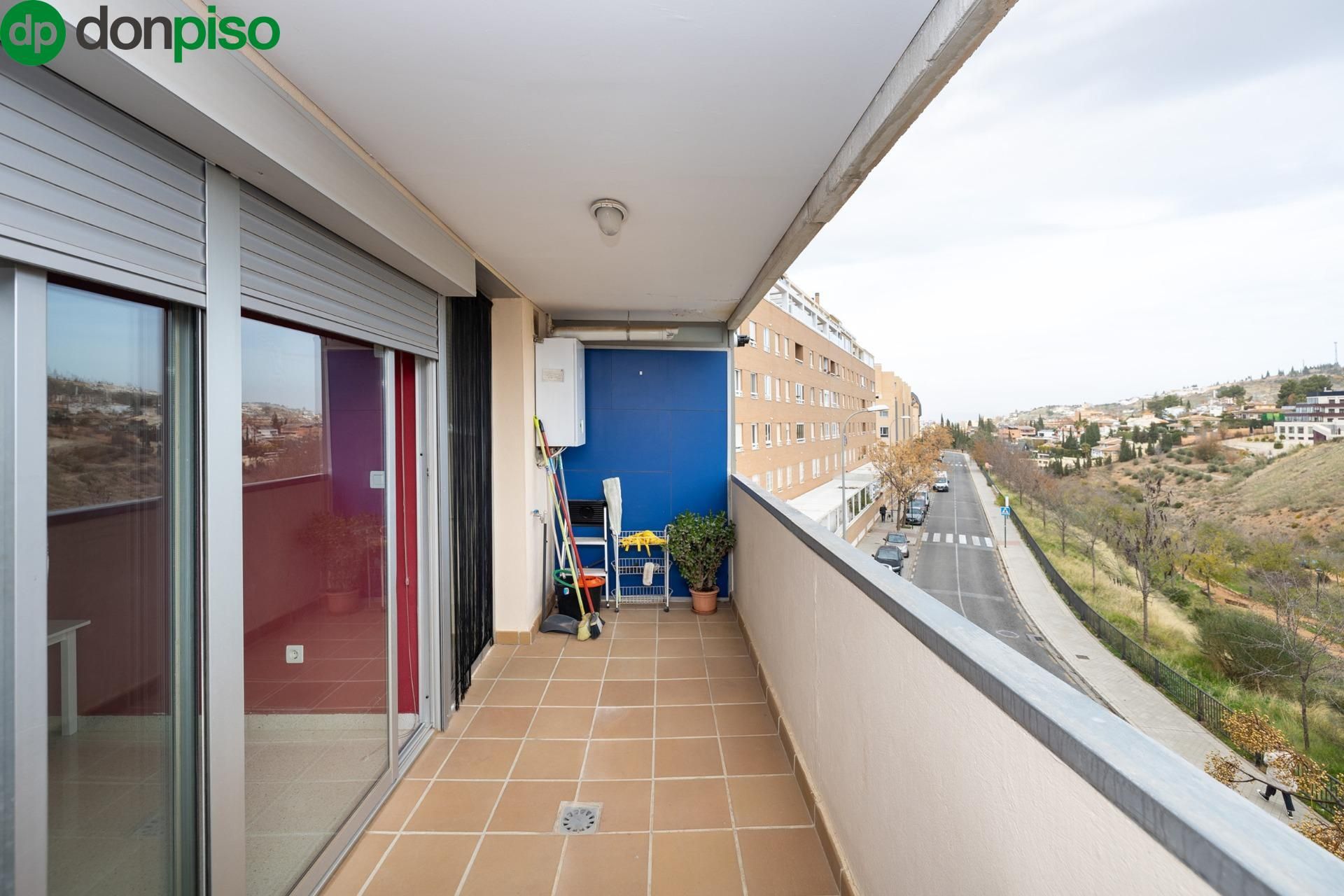 Terrasse von Wohnung zum Verkauf in  Granada Capital mit Heizung, Terrasse und Balkon