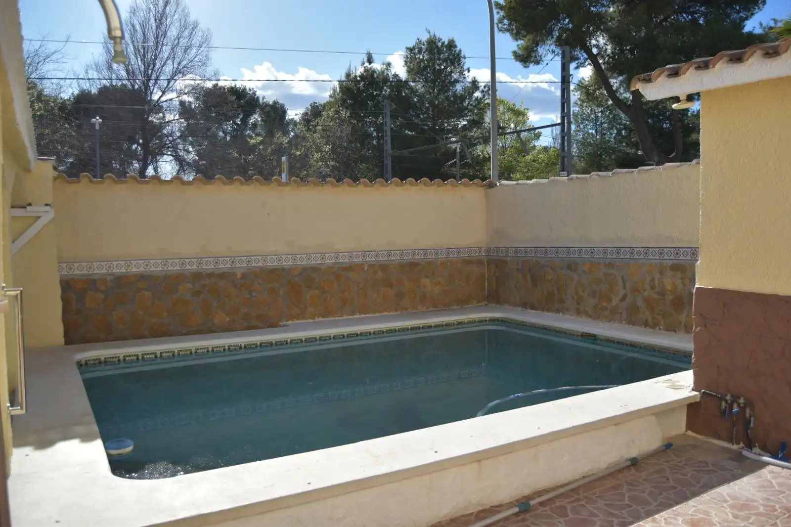 Swimming pool of Detached homes for sale in L'Eliana  with Air Conditioner, Heating and Private garden