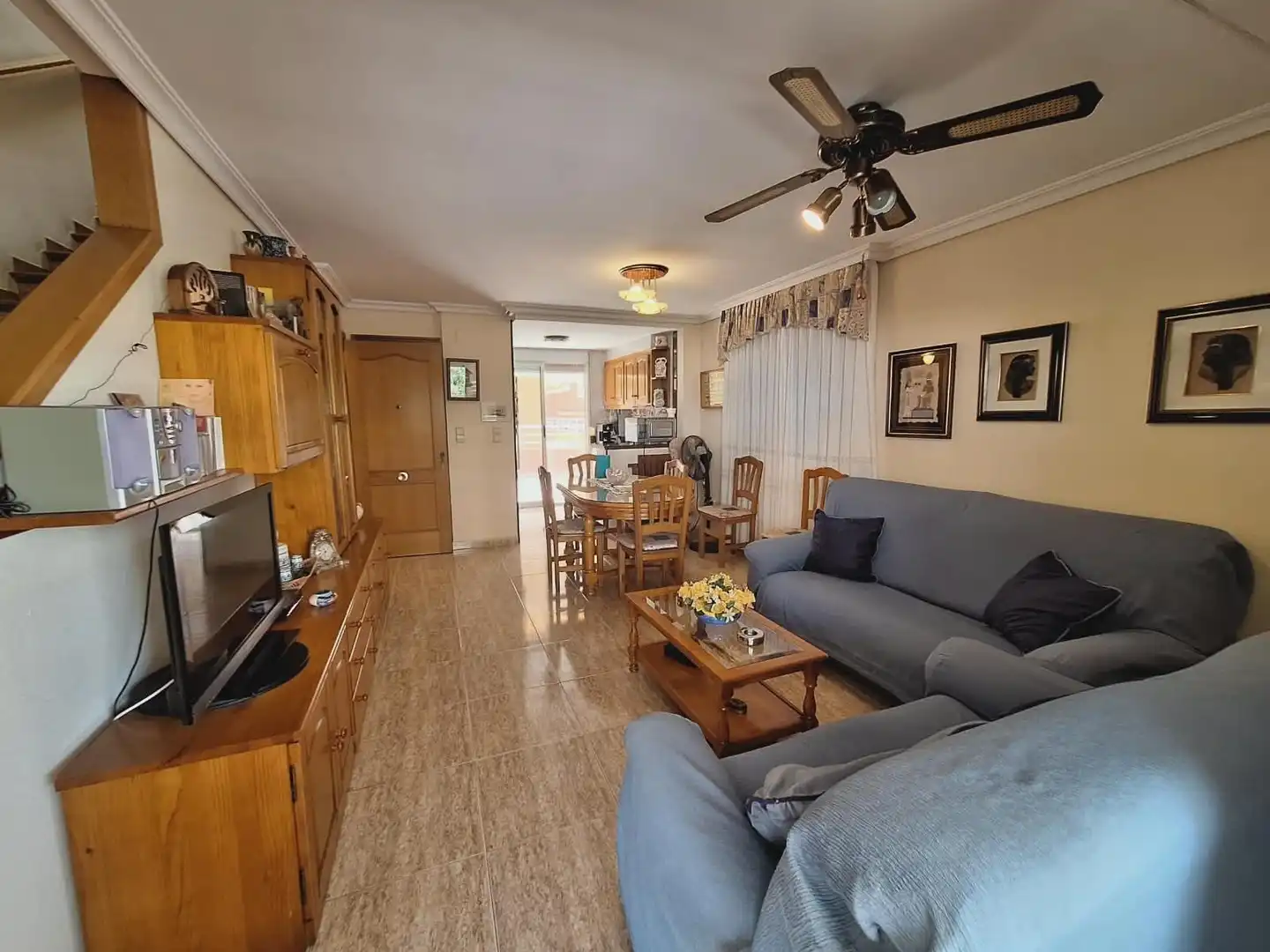 Sala de estar de Casa adosada en venta en Tavernes de la Valldigna con Aire acondicionado, Terraza y Balcón