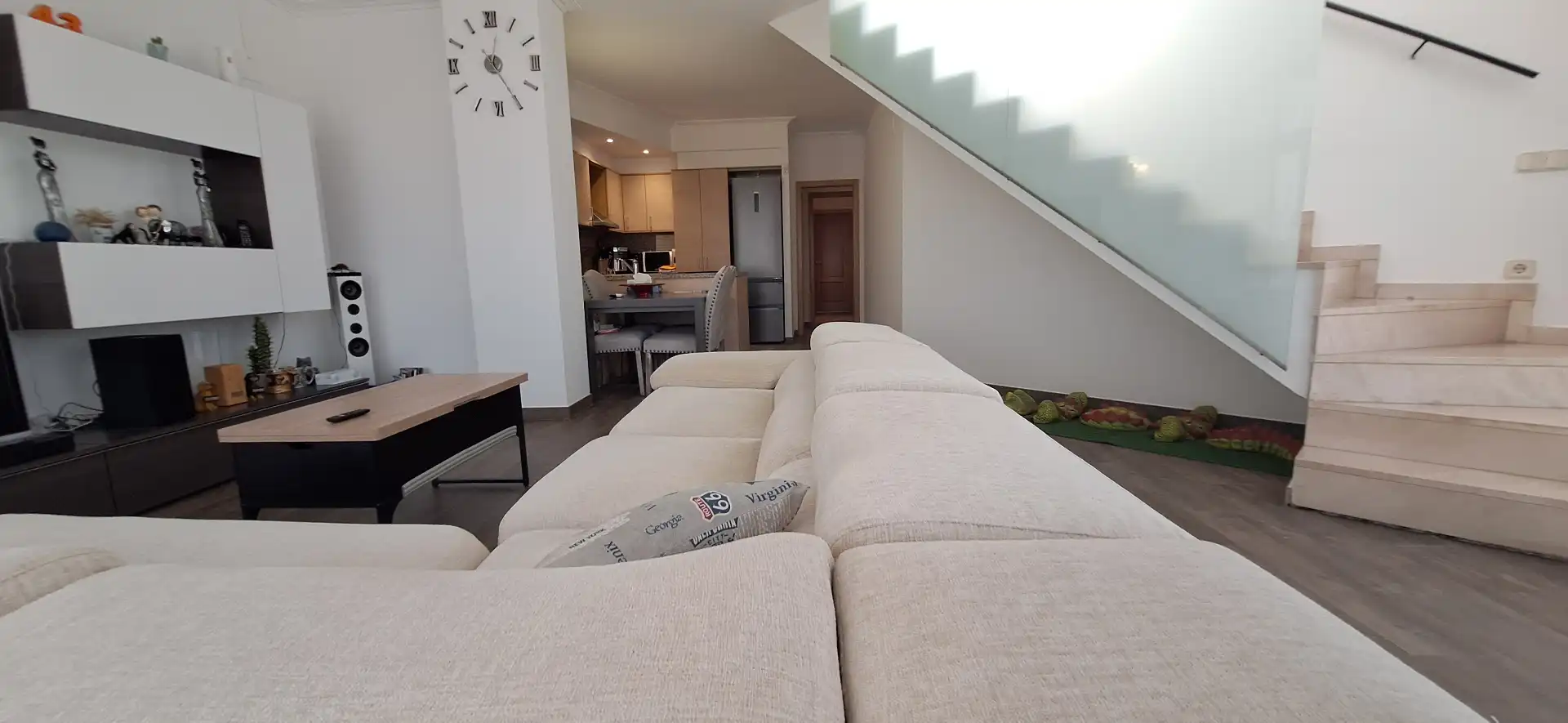 Wohnzimmer von Maisonette zum Verkauf in Terrassa mit Klimaanlage, Parkett und Terrasse