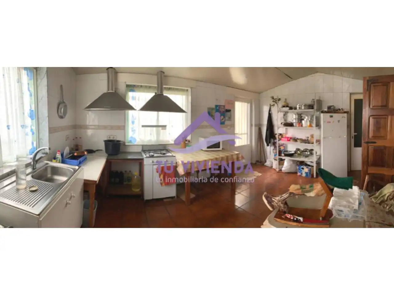 Cocina de Local en venta en Pedrosa de la Vega