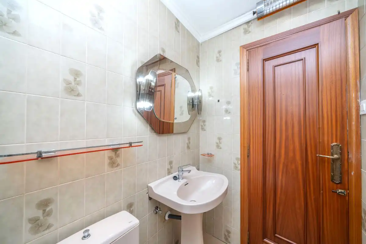 Bathroom of Flat for rent in Dénia  with Heating