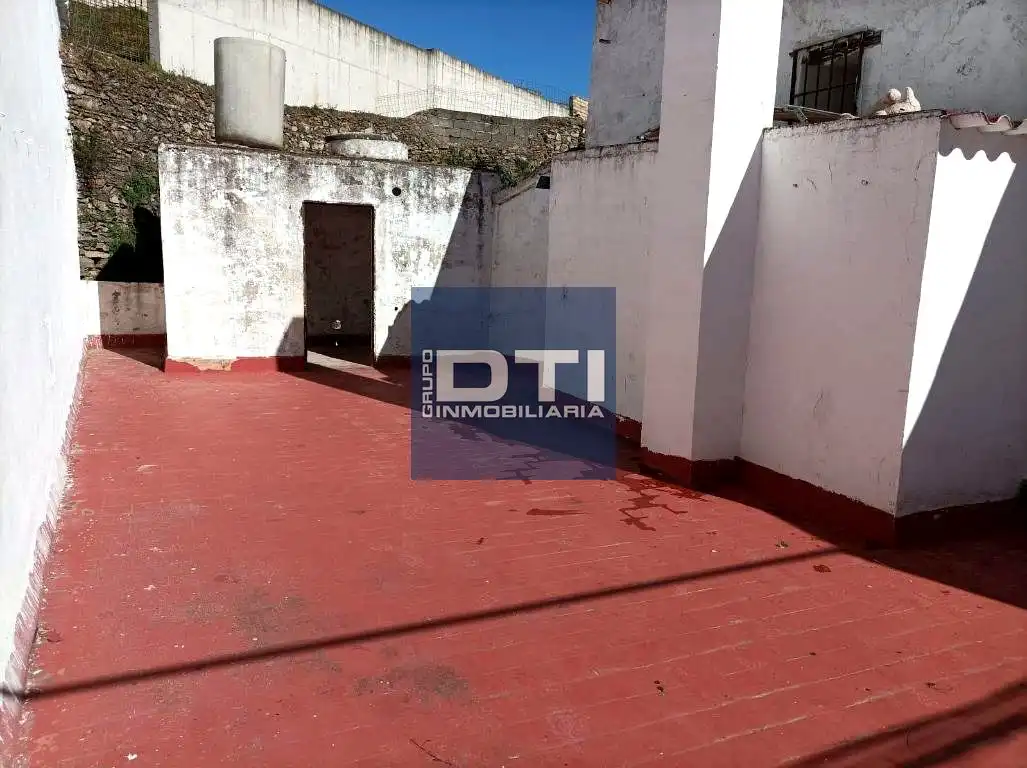 Vista exterior de Casa o chalet en venta en Constantina con Terraza y Alarma