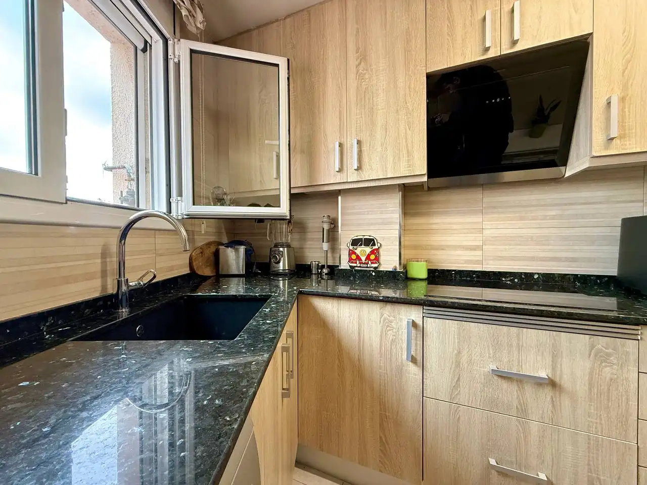 Cocina de Dúplex en venta en Barcelona con Aire acondicionado, Calefacción y Parquet