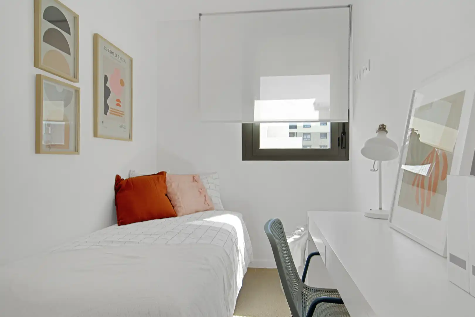 Habitación de Piso en venta en Madrid con Terraza y Piscina comunitaria