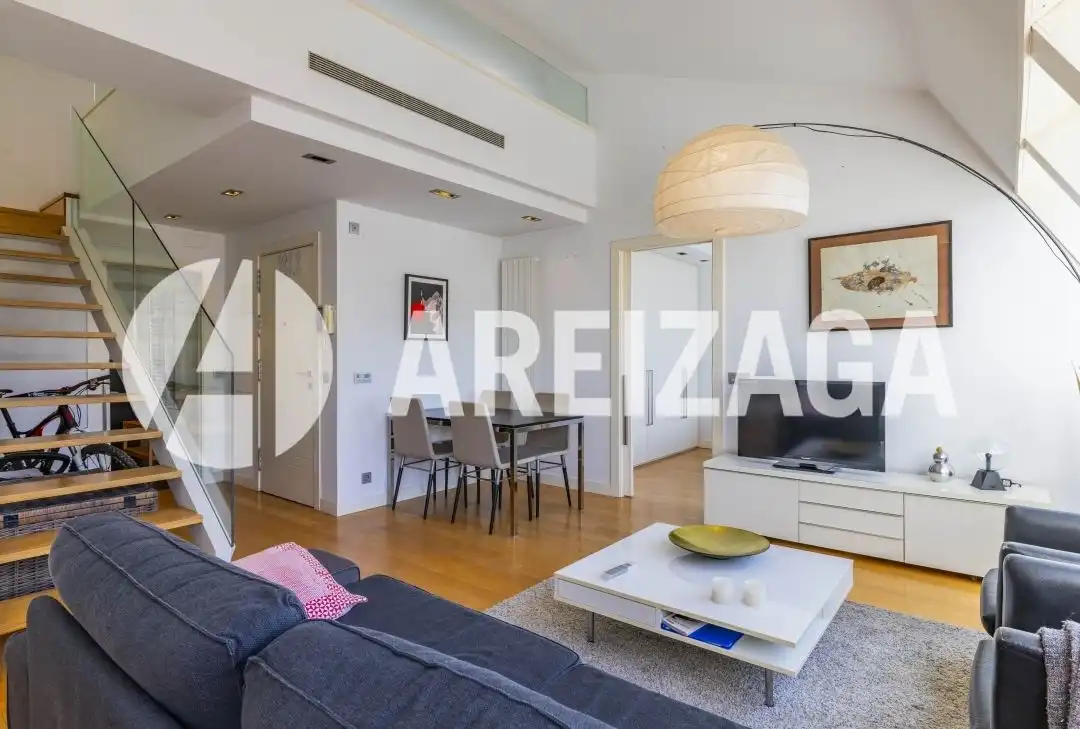 Sala de estar de Ático en venta en Donostia - San Sebastián  con Aire acondicionado y Calefacción