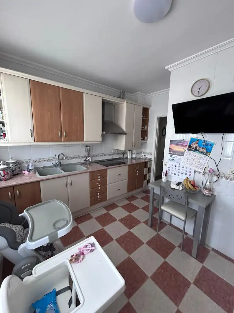 Cocina de Casa adosada en venta en Campo de Criptana con Aire acondicionado, Calefacción y Trastero