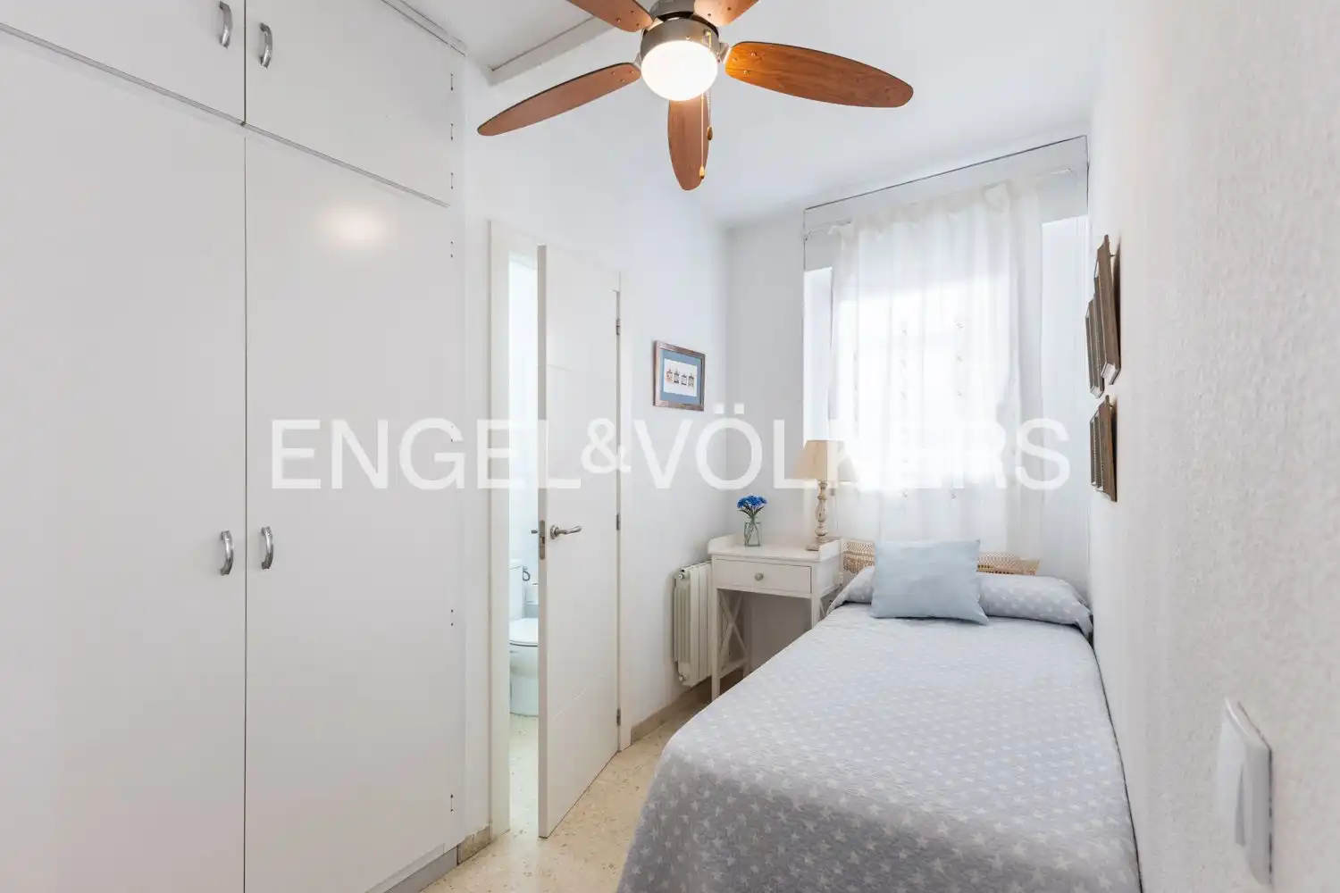 Bedroom of Flat for rent in Valencia  with Air Conditioner, Heating and Parquet flooring