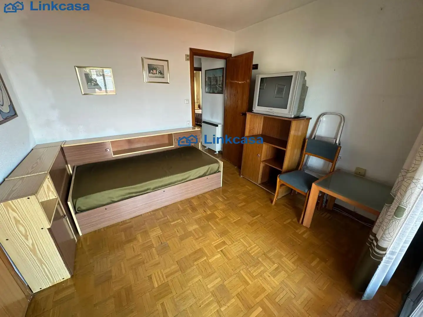 Habitación de Piso en venta en Madrid con Parquet