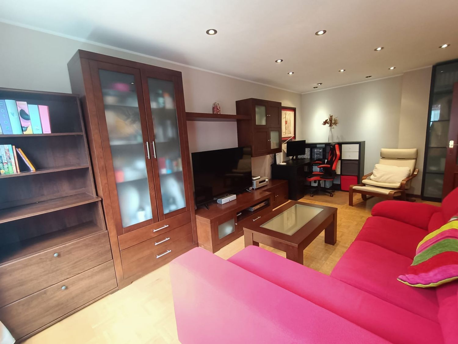 Sala de estar de Piso en venta en Gijón  con Calefacción, Trastero y Piscina