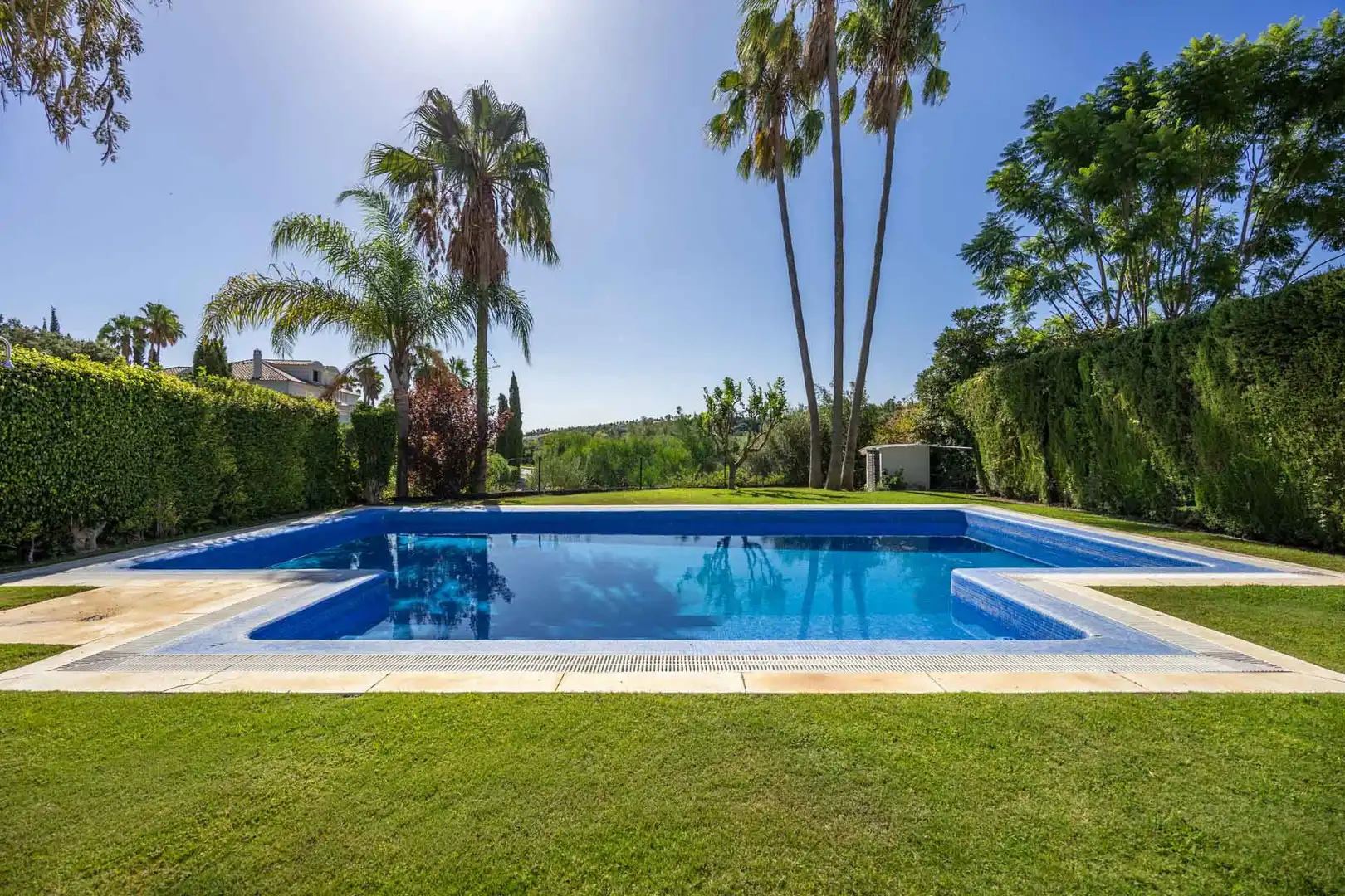 Casa aparellada amb piscina en venda a Sotogrande Alto, imagen 11