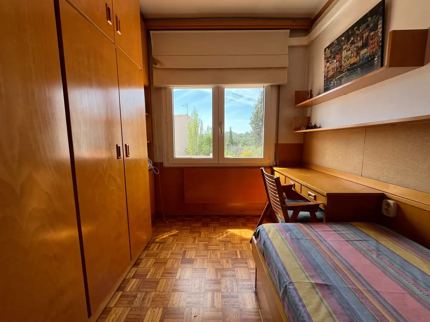 Habitación de Casa adosada en venta en Esparreguera con Calefacción, Trastero y Amueblado