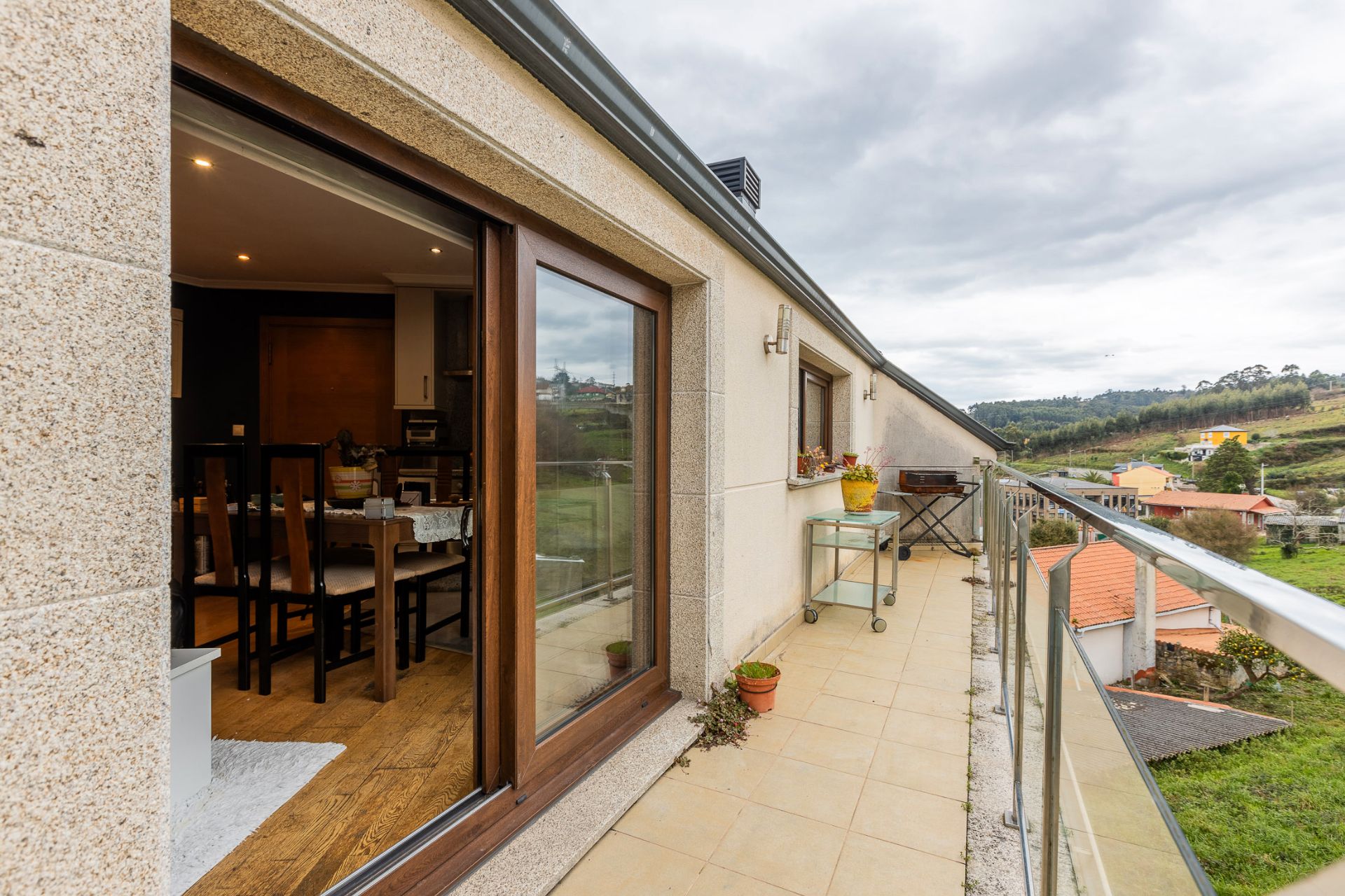 Flat for sale in Feáns, Mesoiro