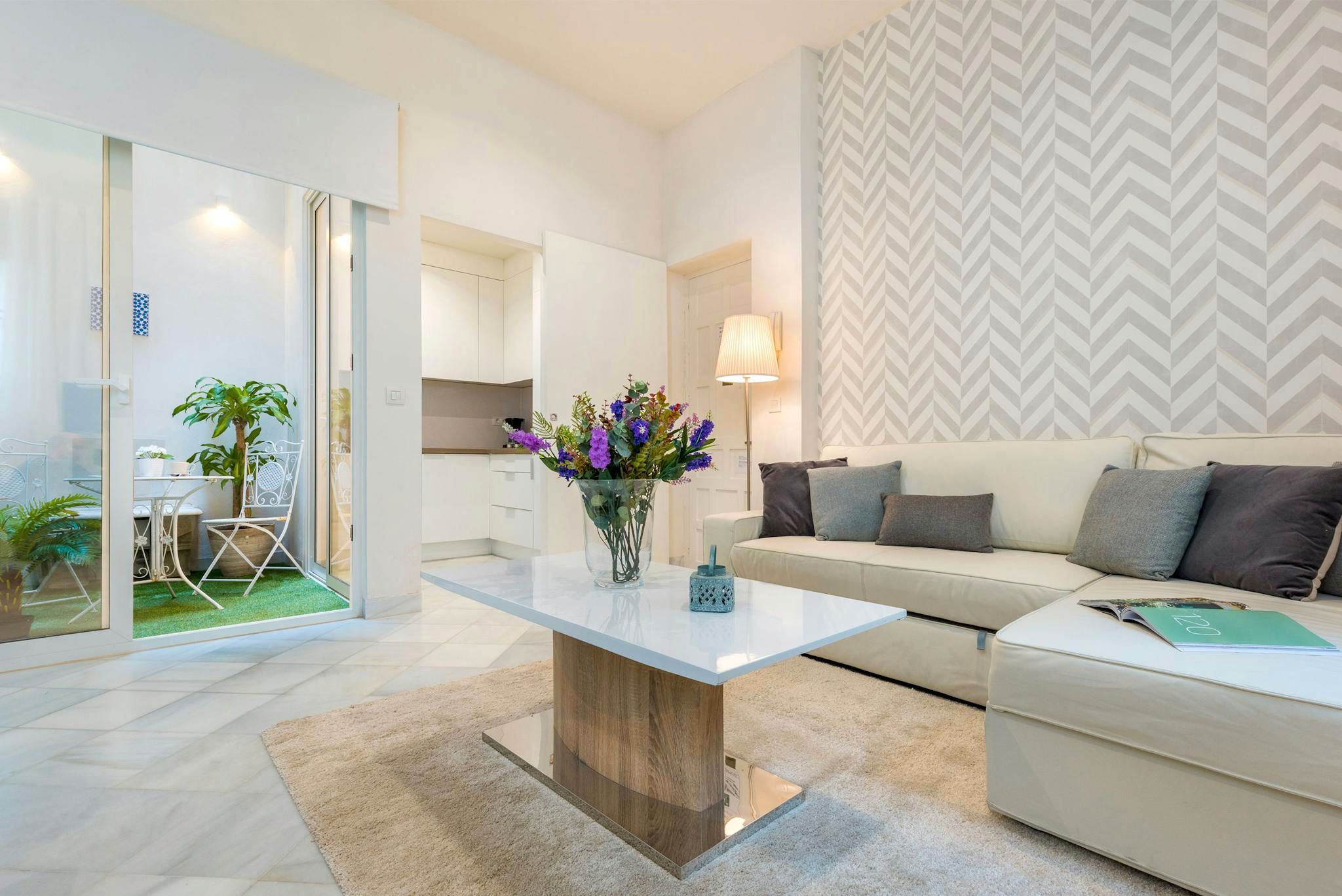 Living room of Flat to rent in  Sevilla Capital  with Air Conditioner, Heating and Washing machine