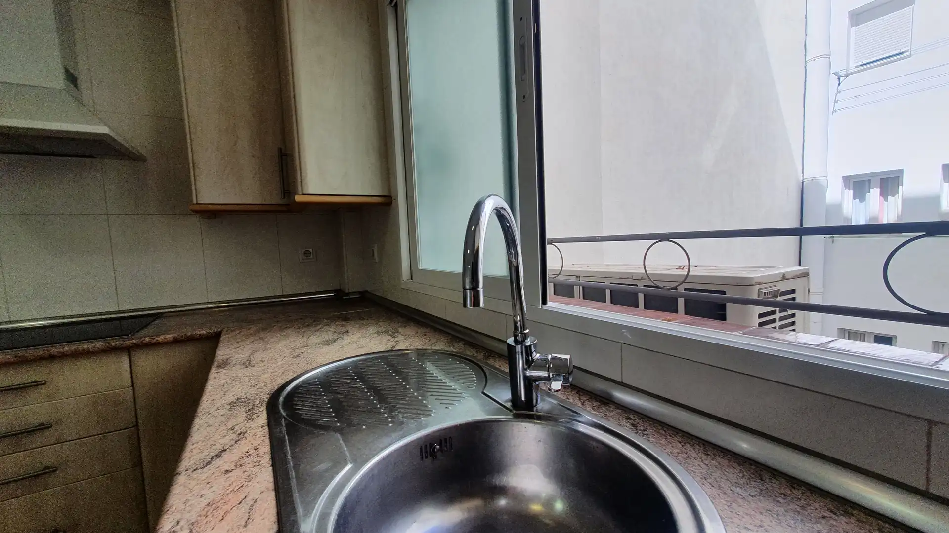 Flat for rent in Calle de San Bernardo, Universidad - Malasaña