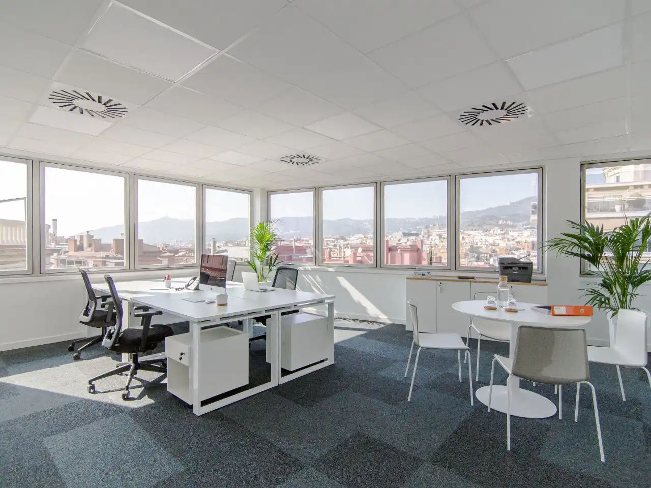 Oficina de alquiler en  Barcelona Capital con Aire acondicionado, Calefacción y Terraza