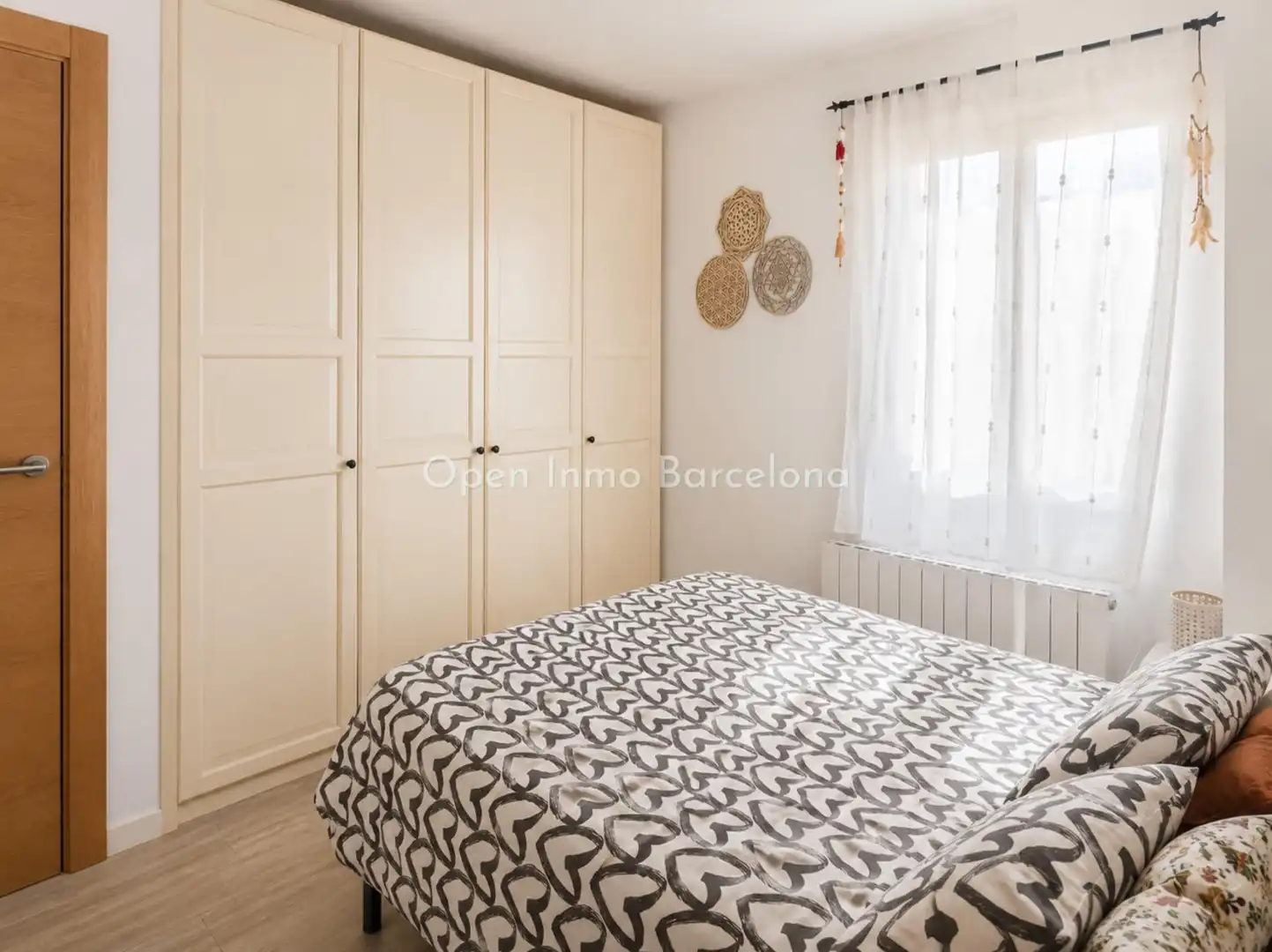 Bedroom of Flat for sale in Vilanova i la Geltrú  with Air Conditioner and Heating