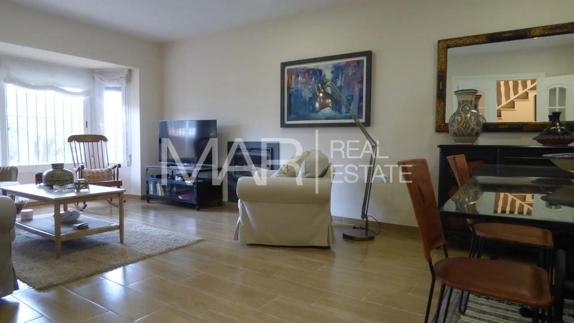 Sala d'estar de Casa o xalet en venda en Chiclana de la Frontera amb Aire condicionat, Jardí privat i Terrassa