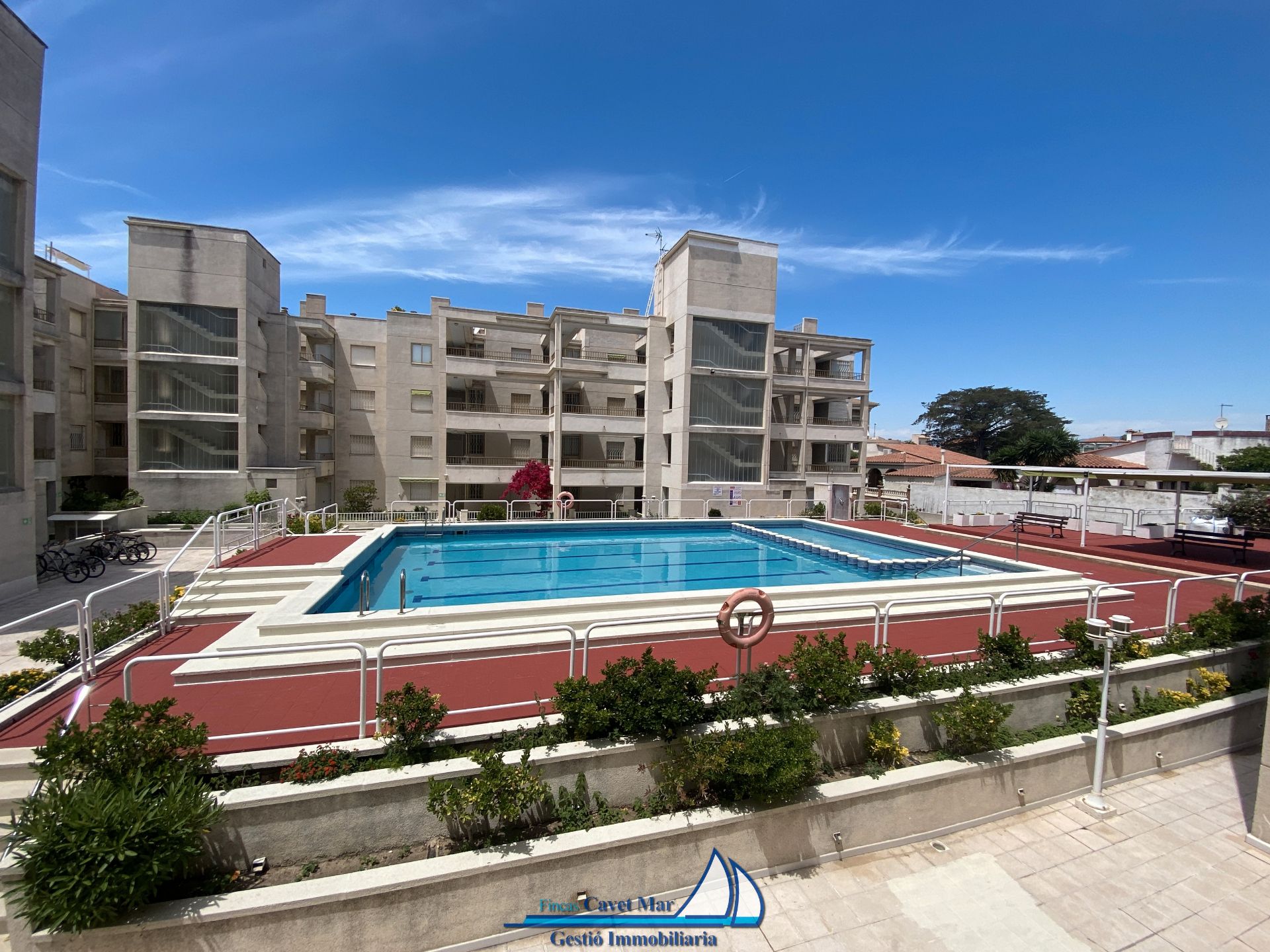 Swimming pool of Apartment for sale in Cambrils  with Terrace, Furnished and Community pool
