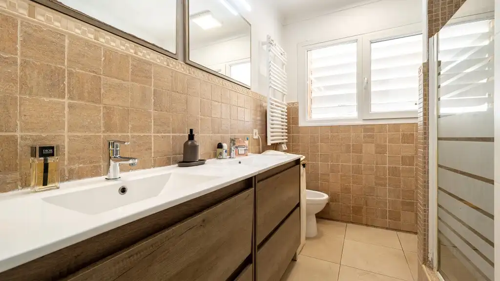 Baño de Apartamento en venta en Calvià con Aire acondicionado, Terraza y Trastero