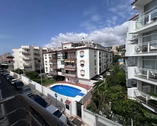 Vista exterior de Edifici en venda en Torremolinos