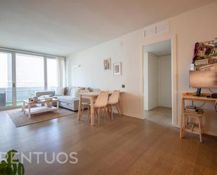 Living room of Flat to rent in  Barcelona Capital  with Air Conditioner, Parquet flooring and Terrace