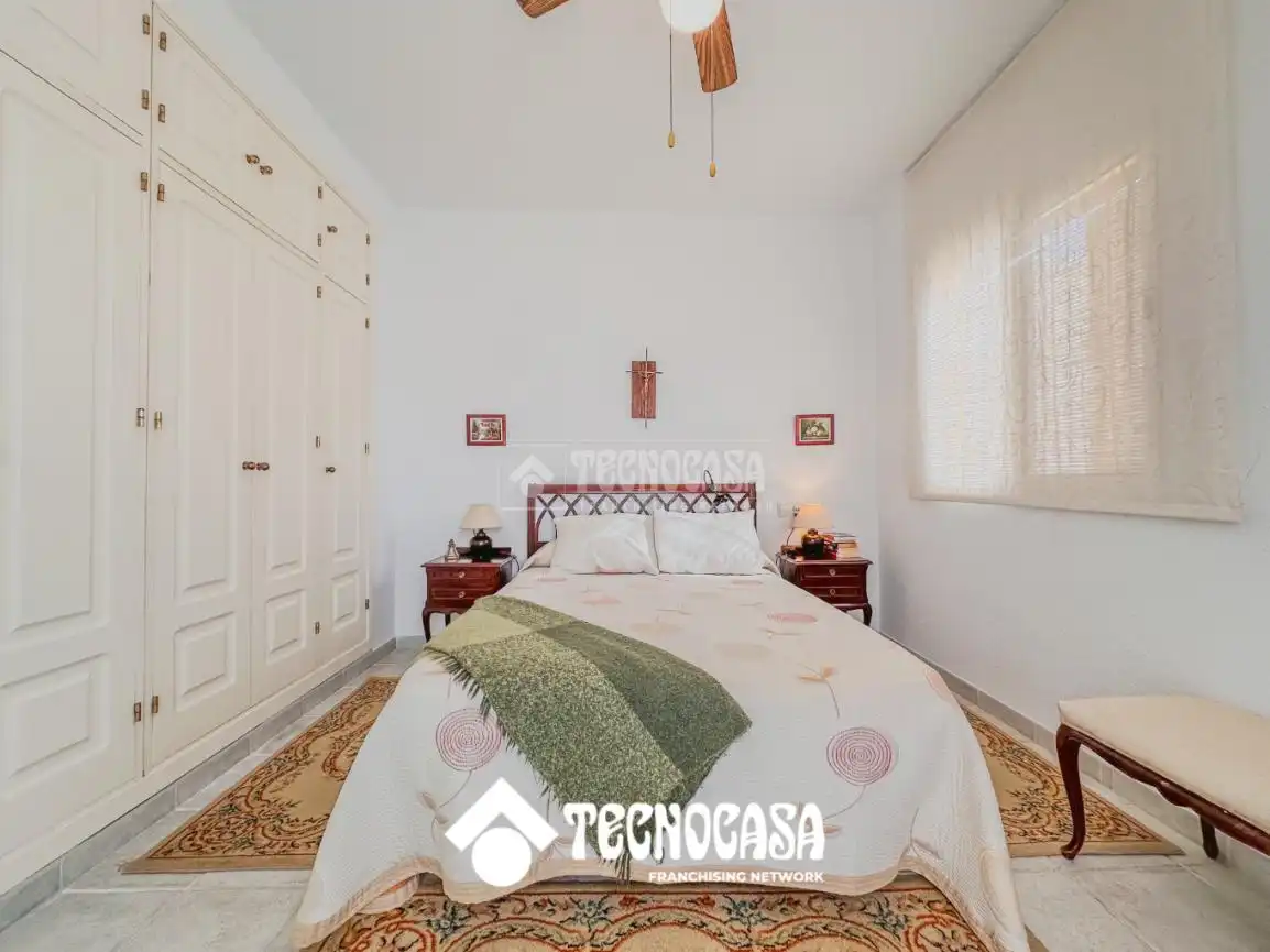 Dormitori de Casa adosada en venda en Rota amb Terrassa i Balcó