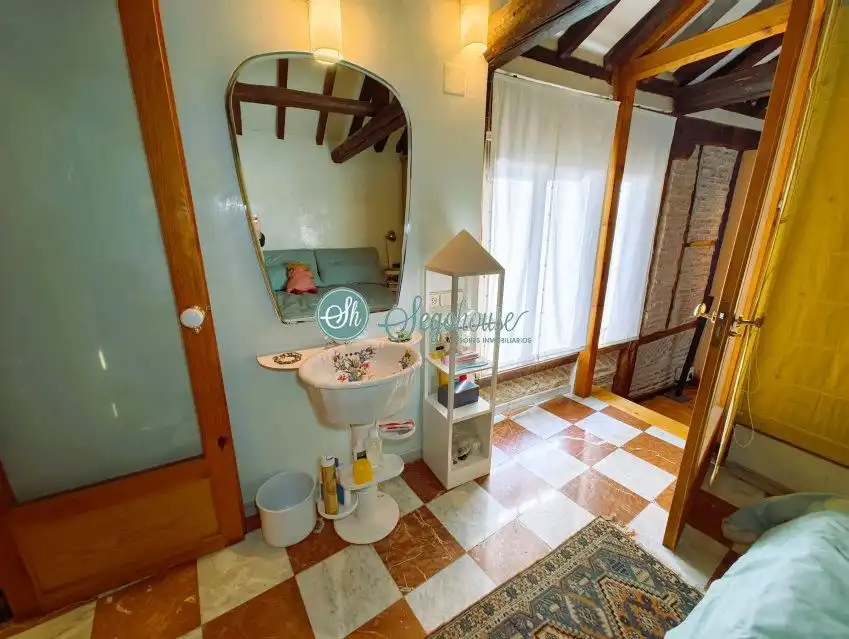 Bathroom of Flat for sale in Segovia  with Heating