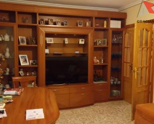 Living room of Flat for sale in  Albacete Capital  with Heating, Furnished and Balcony