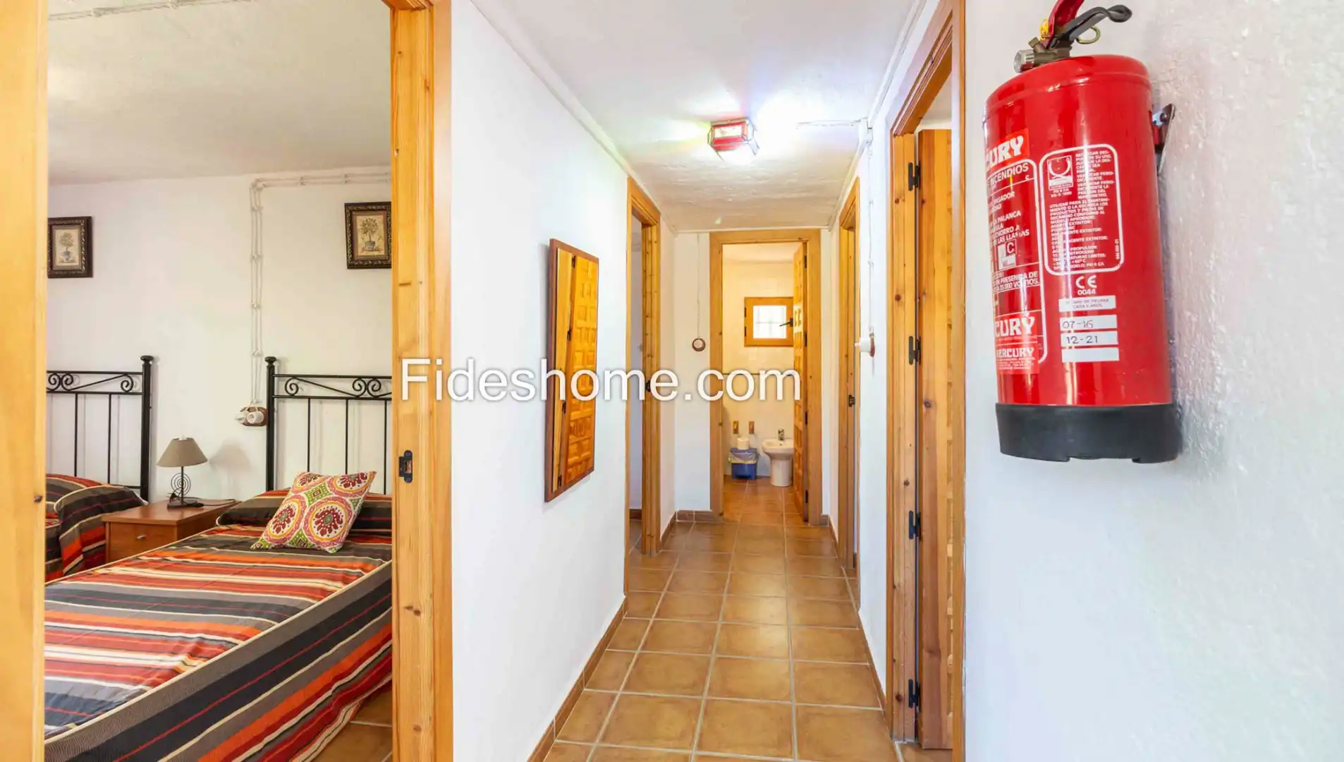 Finca rústica en venda en Villamena amb Jardí privat, Piscina i Moblat
