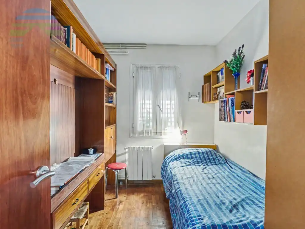 Bedroom of Flat for sale in Barcelona  with Balcony