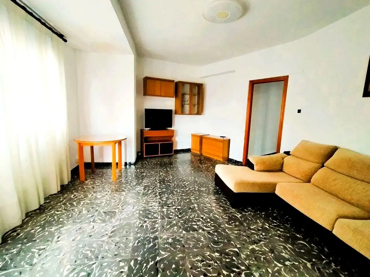 Piso en venta en De Pego, Oliva pueblo